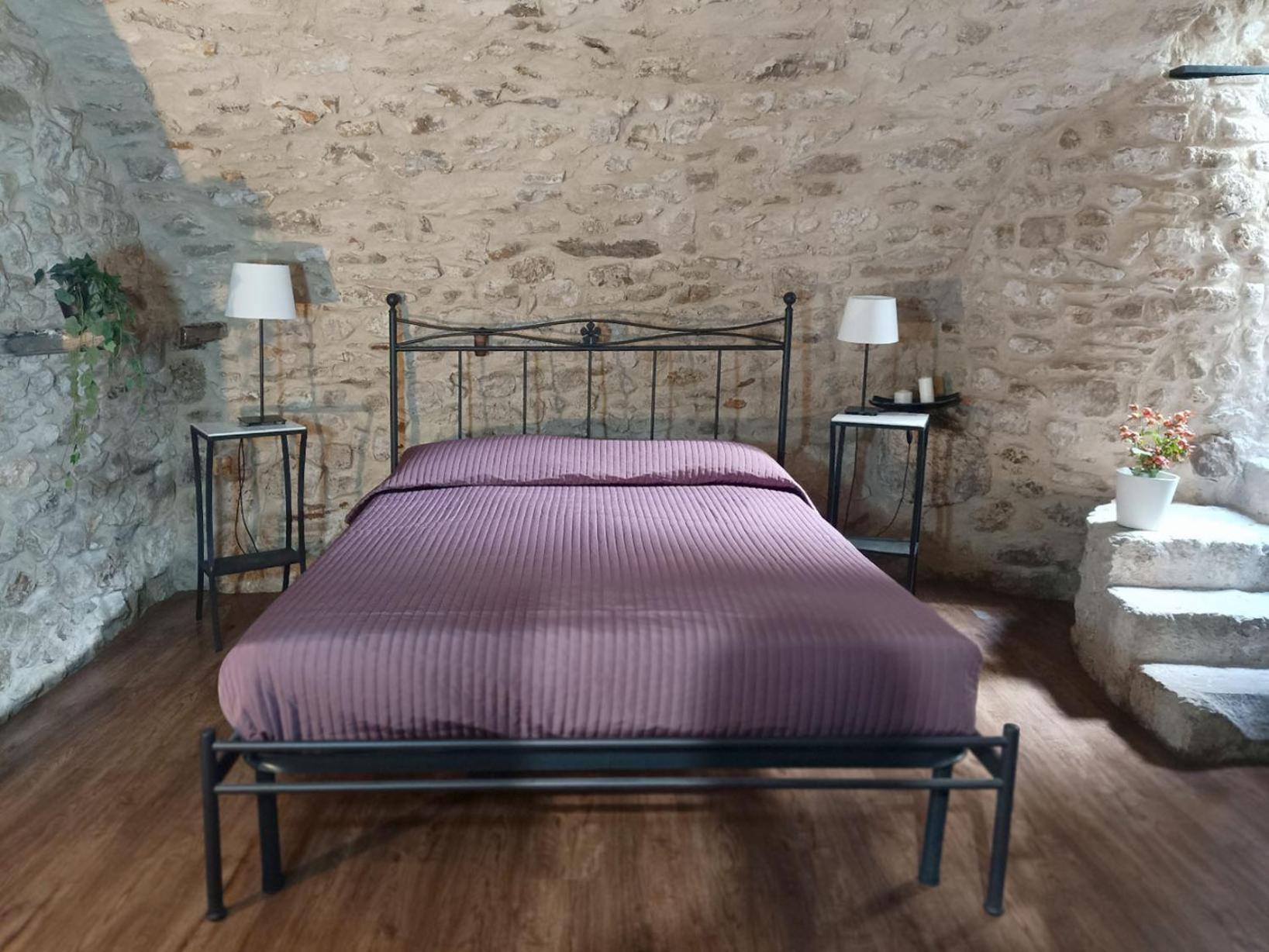 Stone House Apartment Veroli ภายนอก รูปภาพ